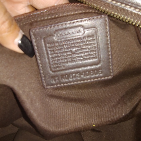 Beautiful and immaculate Coach Handbag!! ❤ - Picture 6 of 8